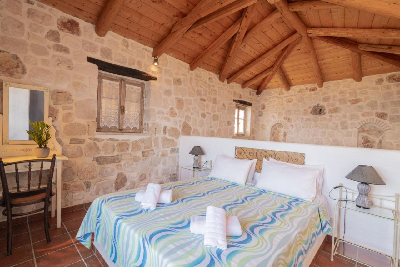 Strofilia Authentic Villas Skinaria ภายนอก รูปภาพ