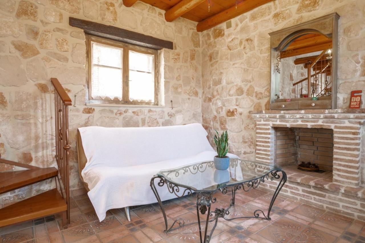 Strofilia Authentic Villas Skinaria ภายนอก รูปภาพ